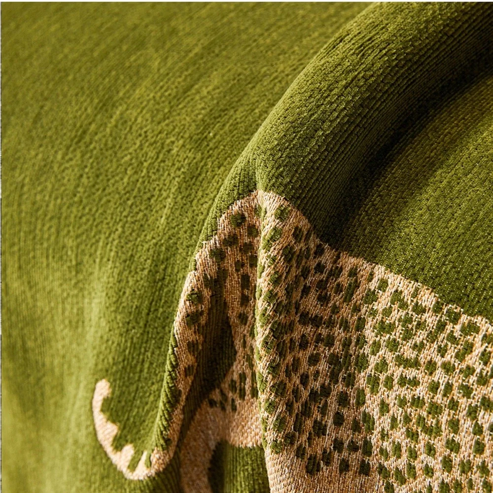 NWOT Elegant Green and Tan Sofa Throw with Cheetah Design